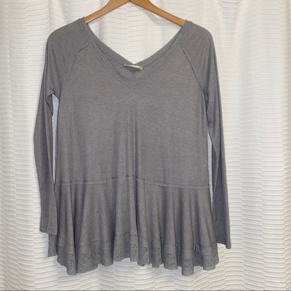 Altar’d state peplum bottom lace trim long sleeve - Picture 2 of 8